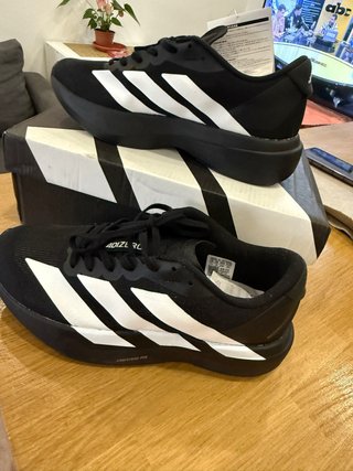 Adidas Zapatilla Deportiva Negra y Blanca