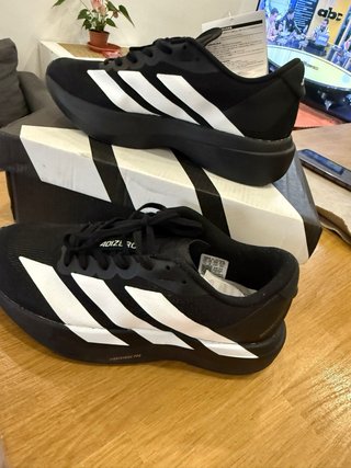 Adidas Zapatilla Deportiva Negra y Blanca