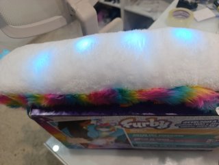 DJ Furby Peluche Interactivo Musical con Luces