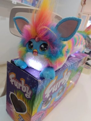 DJ Furby Peluche Interactivo Musical con Luces