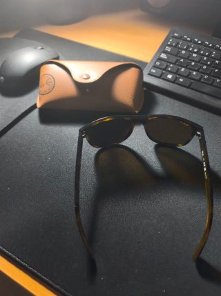 Gafas de sol Ray-Ban Polarizadas RB4147