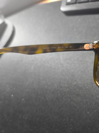 Gafas de sol Ray-Ban Polarizadas RB4147