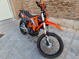 KTM 690 Enduro - Moto de campo