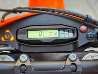 KTM 690 Enduro - Moto de campo