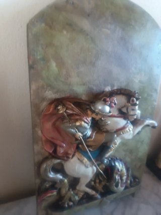San Jordi con dragón de pared policromado
