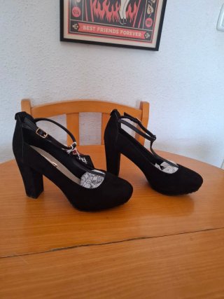Zapatos XTI Negros Talla 40