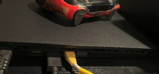 PS4 Slim 1TB + Mando Original + Juego