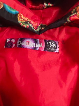 Abrigo Desigual estampado talla 13/14 años