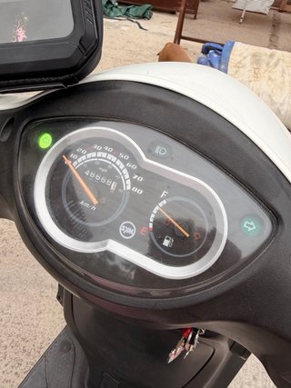 SYM Symphony 50 Scooter Blanco/Rosa