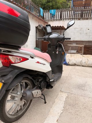 SYM Symphony 50 Scooter Blanco/Rosa