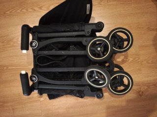 Silla de paseo plegable compacta