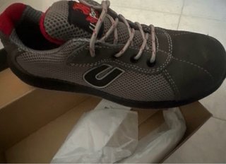 Zapatos de seguridad U-Power grises y rojos