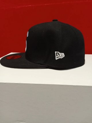 Gorra New Era Supreme Negra Talla 7.3/8