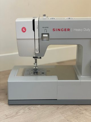 Singer Heavy Duty 4411 - Como Nueva