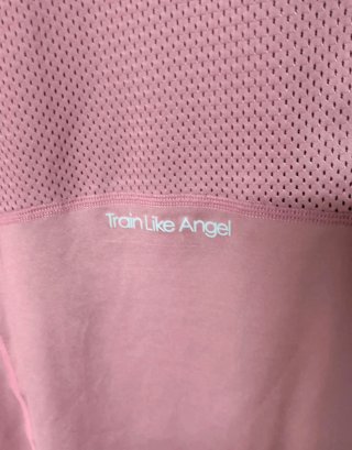 Camiseta deportiva rosa