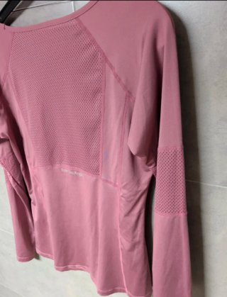 Camiseta deportiva rosa