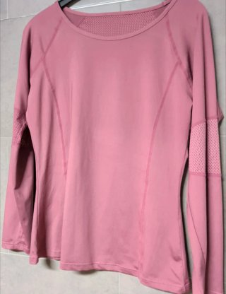 Camiseta deportiva rosa