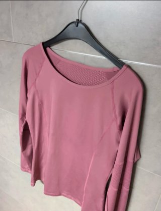 Camiseta deportiva rosa