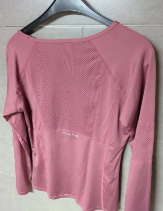 Camiseta deportiva rosa