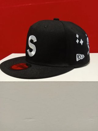 Gorra Supreme S Negra y Blanca Talla 7.5/8