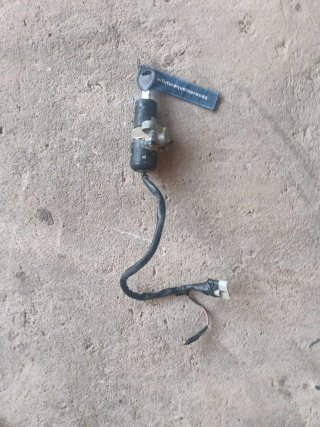 Bombín de moto con llave