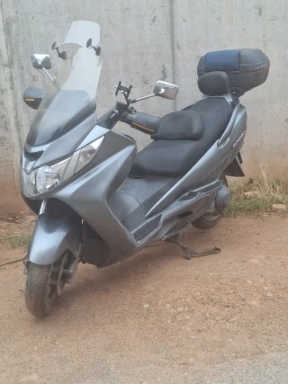 Suzuki Burgman 250 Maxi-Scooter Gris