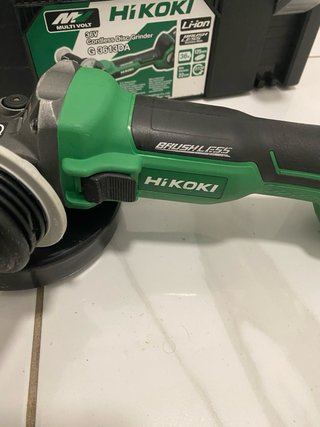 Radial Hikoki G3613DA + Caja+ mango original