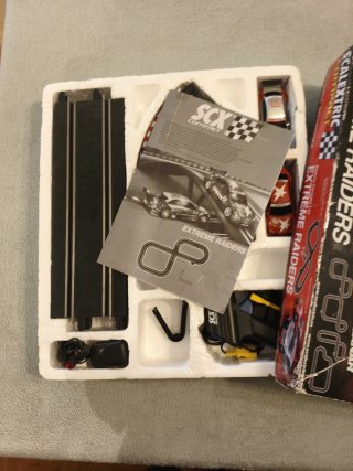 SCALEXTRIC Compact 1:43 Extreme Raiders
