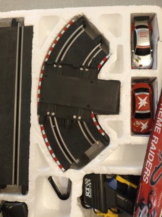 SCALEXTRIC Compact 1:43 Extreme Raiders