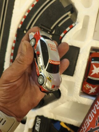 SCALEXTRIC Compact 1:43 Extreme Raiders