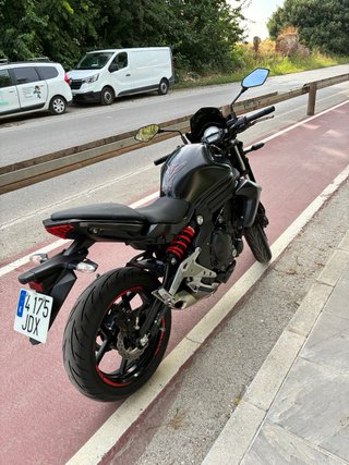 KAWASAKI ER-6N A2 · 2014 · 34.000 KM · 3.300€