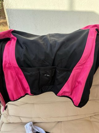 Pack Accesorios Ciclista: Casco, Guantes y Ropa