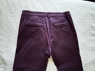 APRIORI (ESCADA) Pantalón pitillo morado