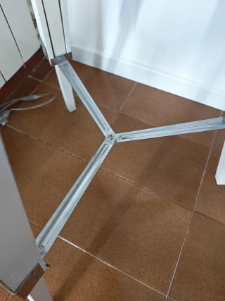 Lámpara de pie tipo foco