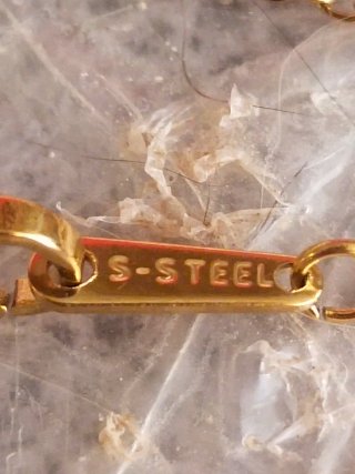 Colgante pez con cadena