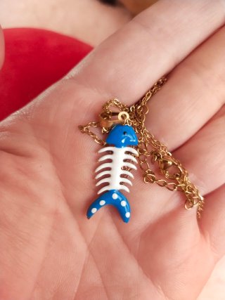 Colgante pez con cadena