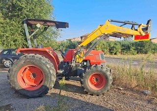 Tractor Kubota ME5700 pala Tenias te9.