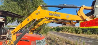 Tractor Kubota ME5700 pala Tenias te9.