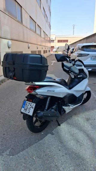 Honda PCX 2011 Maxi Scooter Blanca