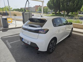 Peugeot 208 2023