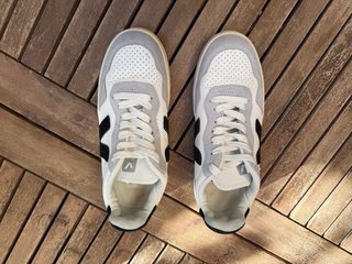 Zapatillas Veja V90 Gris y Blanco