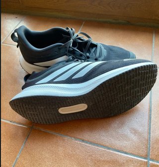 Zapatillas Adidas Running Negras y Blancas