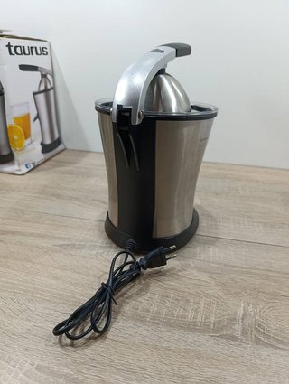 EXPRIMIDOR ELECTRICO TAURUS CITRUS