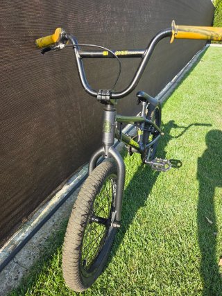 BMX KHE RAVISHER