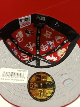 Gorra New Era Supreme Roja Talla 7.1/2