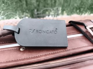 Maleta rígida piel Roncato alta gama