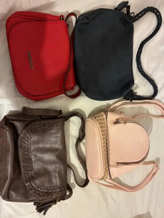 Conjunto de bolsos BOSANOVA negro y rojo