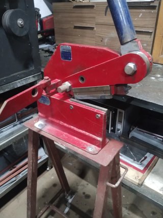 Cizalla manual para chapa