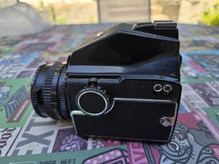 Camara Mamiya M645 formato medio, Piezas o adorno.