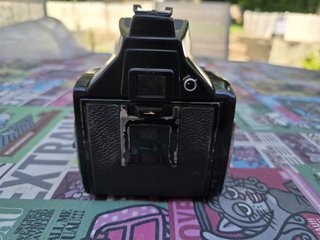 Camara Mamiya M645 formato medio, Piezas o adorno.